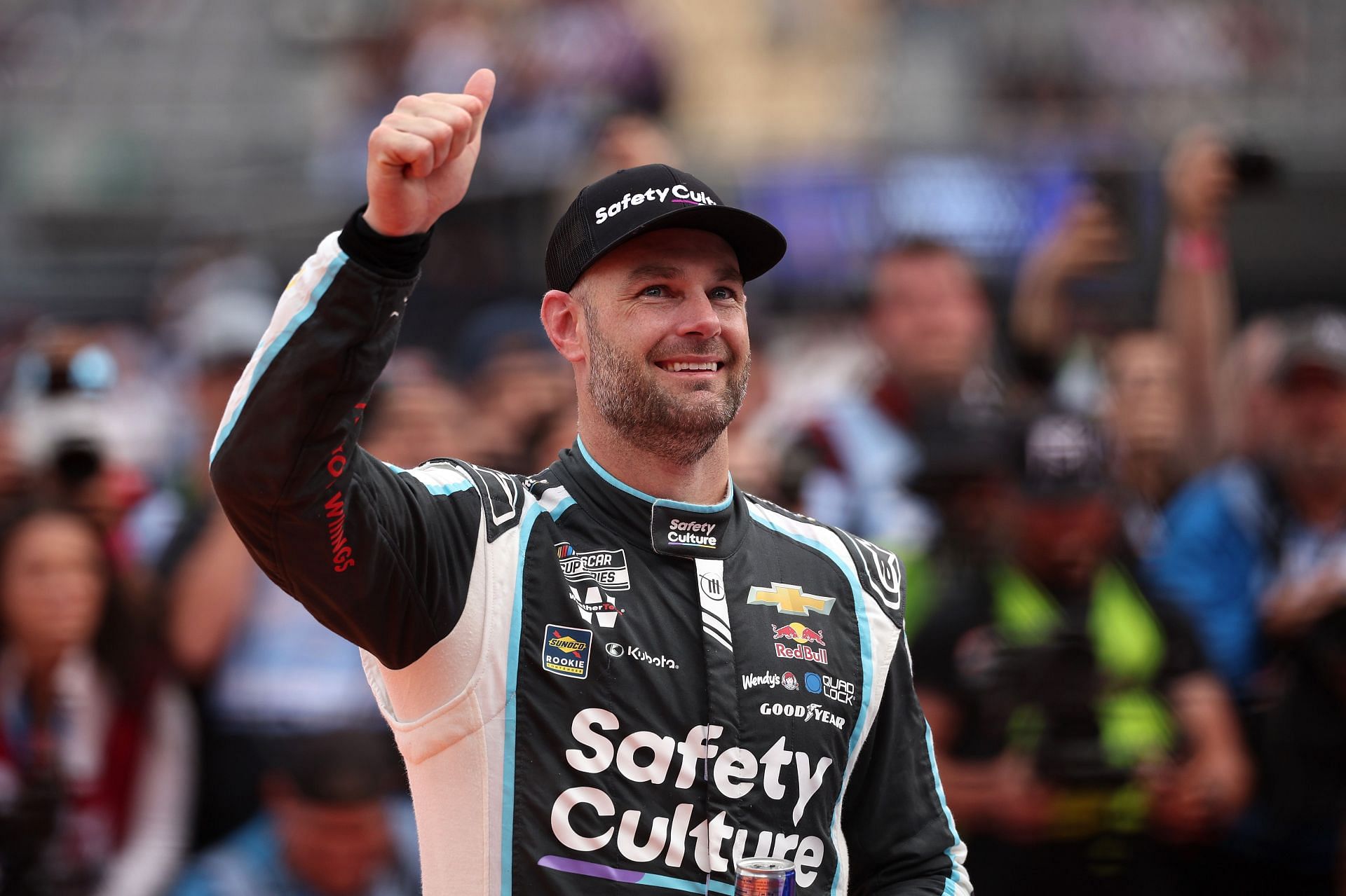 Shane Van Gisbergen, driver of the #88 Safety Culture Chevrolet, gives a thumbs up after winning the NASCAR Cup Series Viva Mexico 250 - Source: Getty